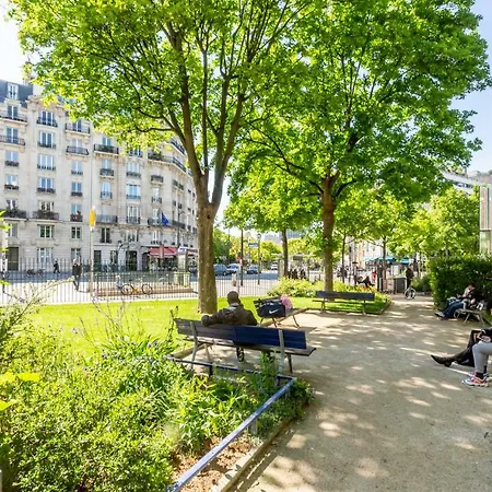 Cozy With Amazing View Paris