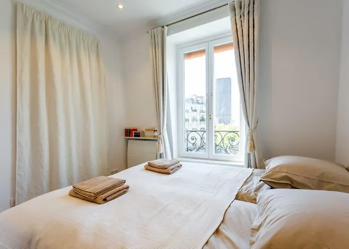 בית אירוח Cozy With Amazing View פריז
